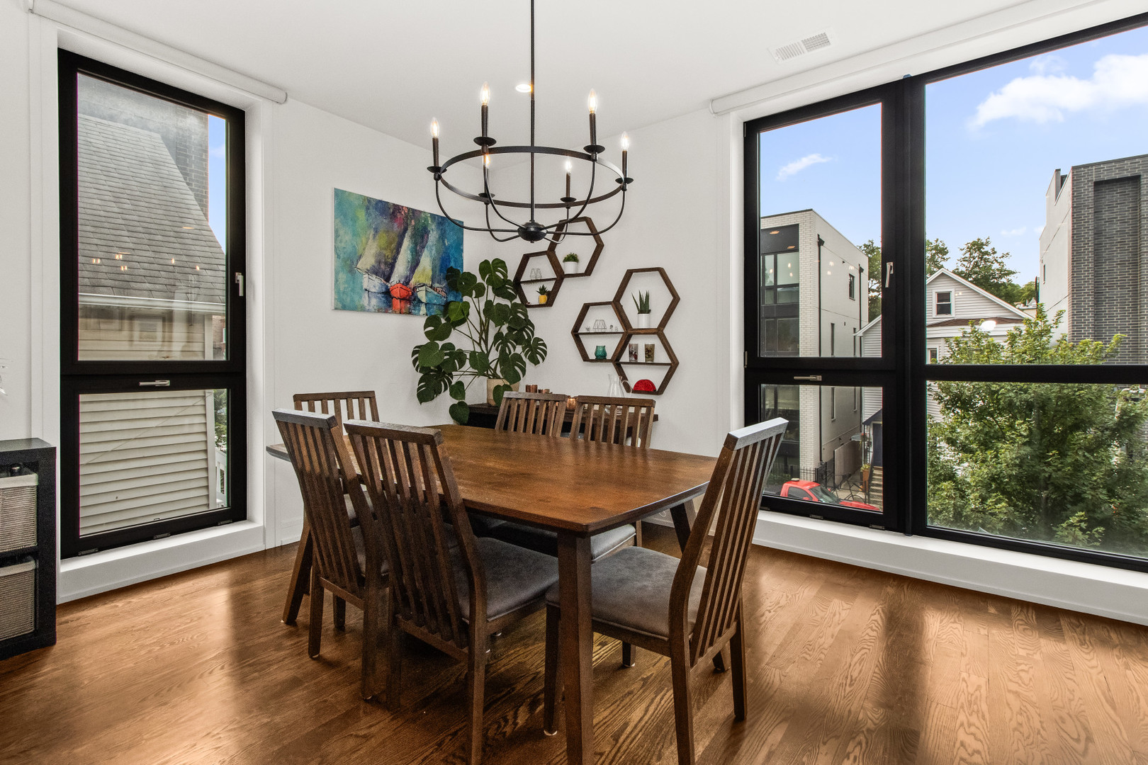 3032 W Lyndale Street Unit: 2E