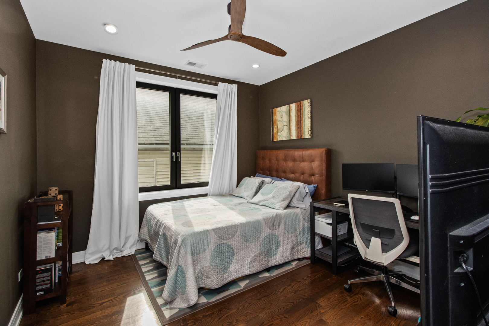 3032 W Lyndale Street Unit: 2E