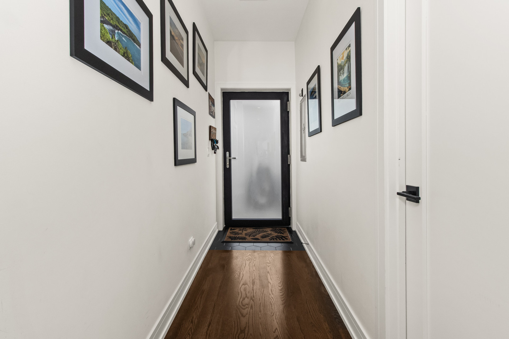 3032 W Lyndale Street Unit: 2E