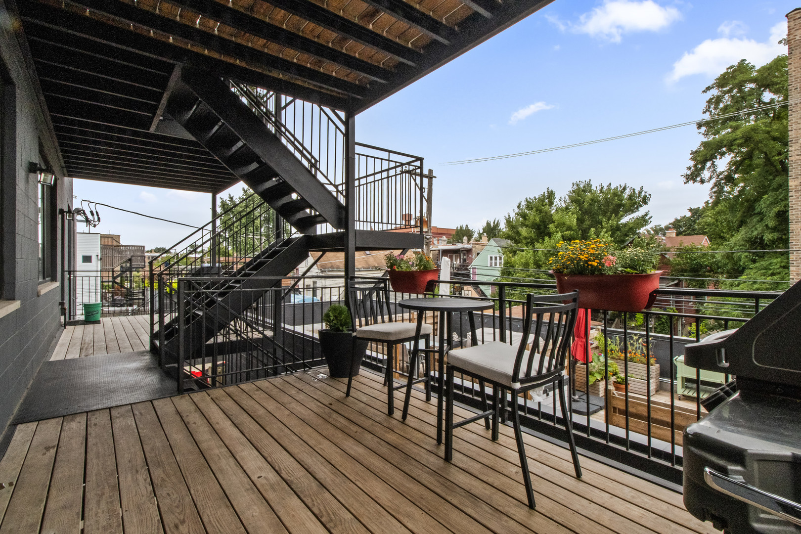 3032 W Lyndale Street Unit: 2E