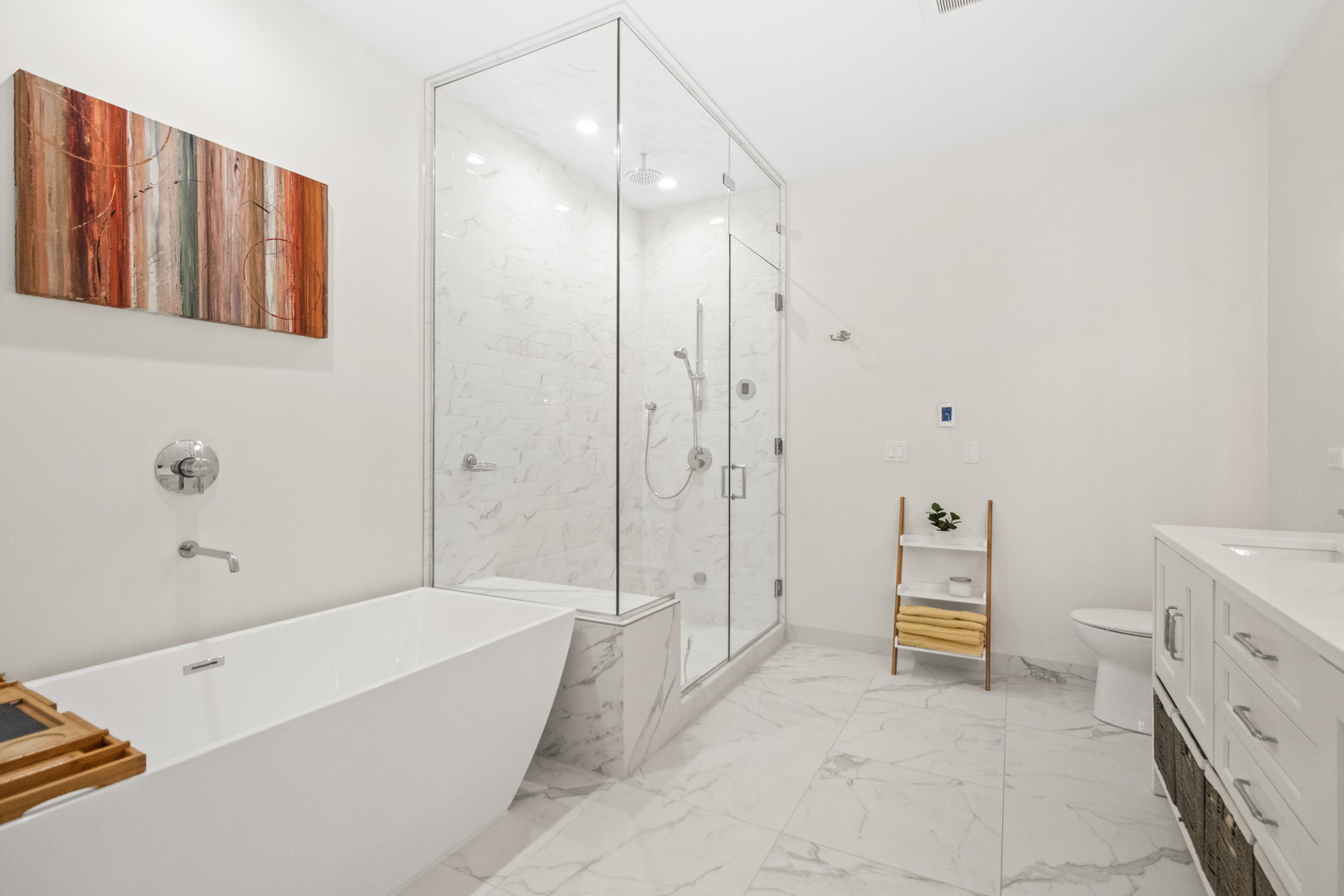 3032 W Lyndale Street Unit: 2E