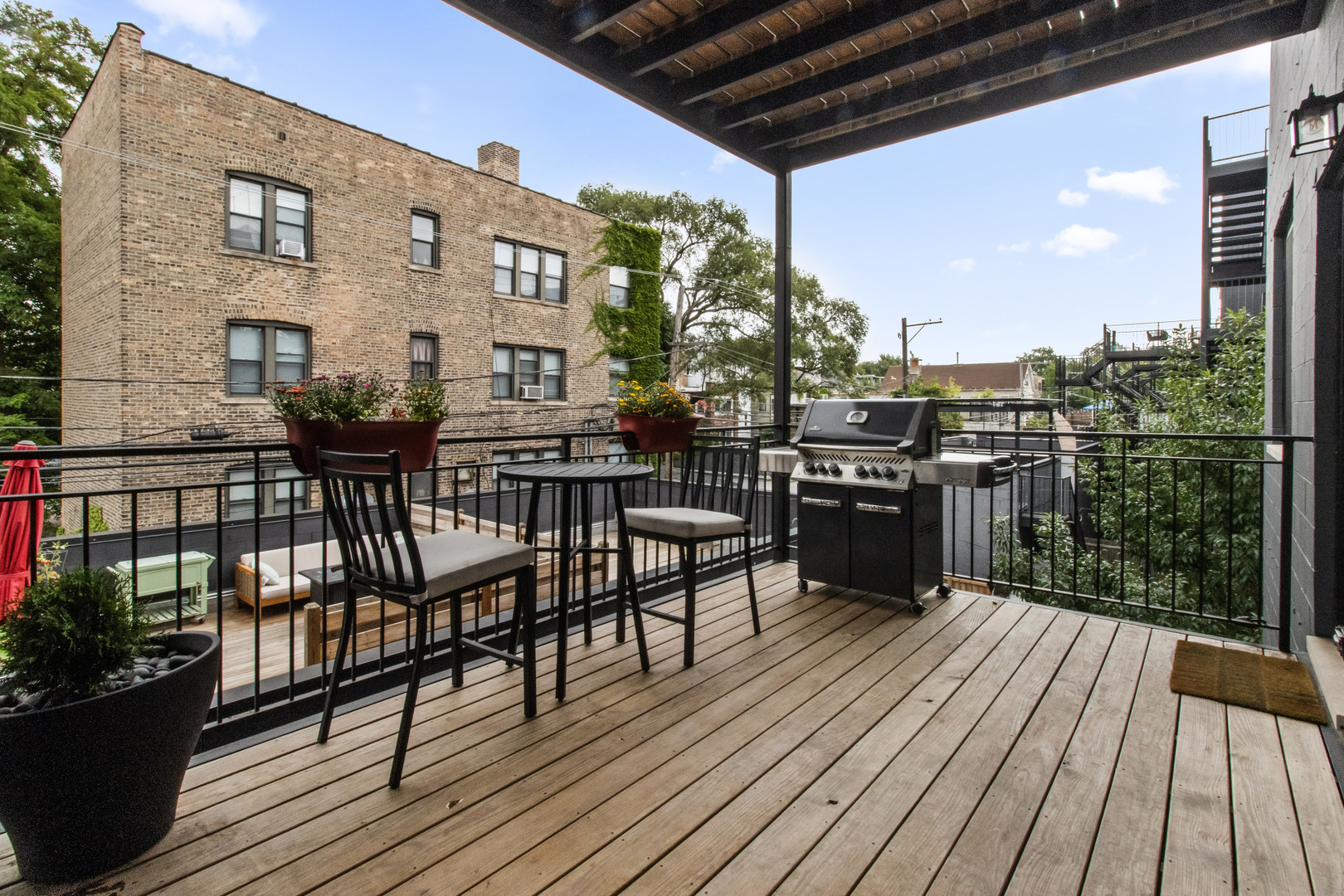 3032 W Lyndale Street Unit: 2E