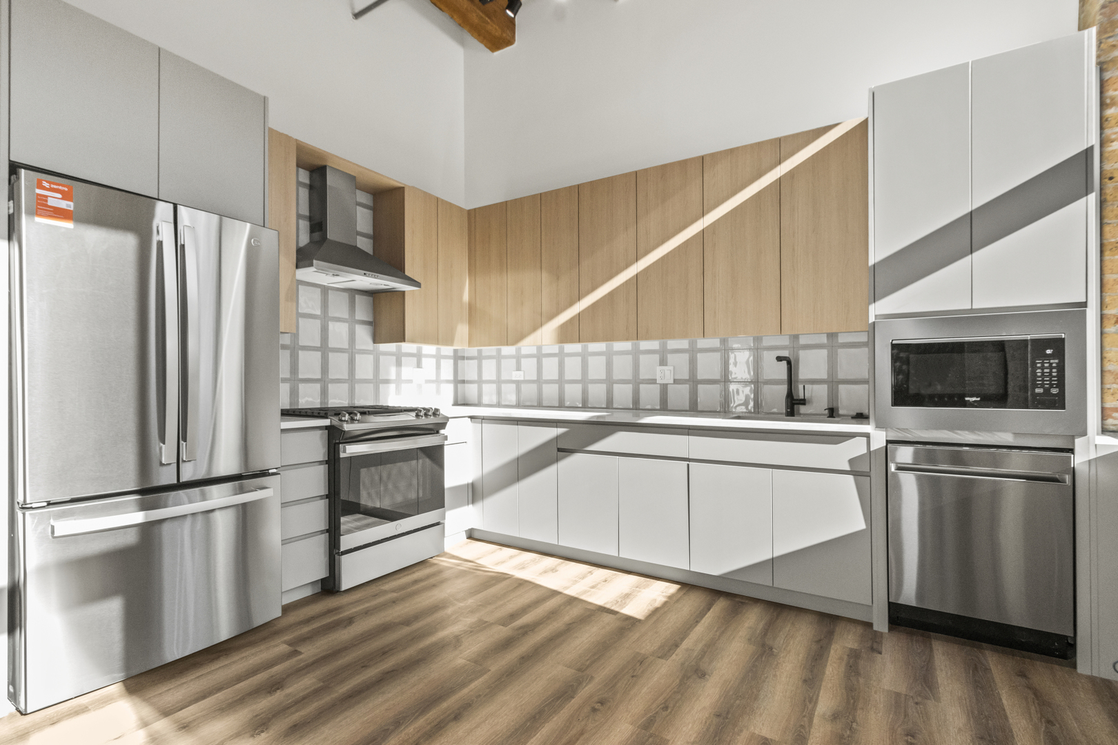 153 W Ohio Street Unit: 207