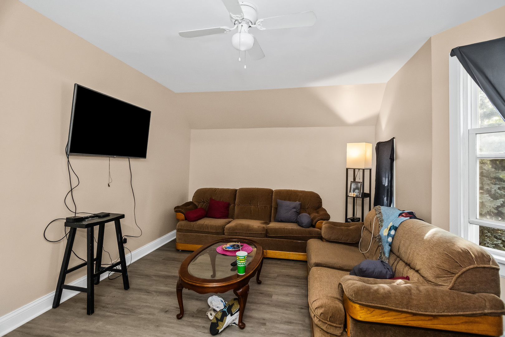 4028 W Waveland Avenue