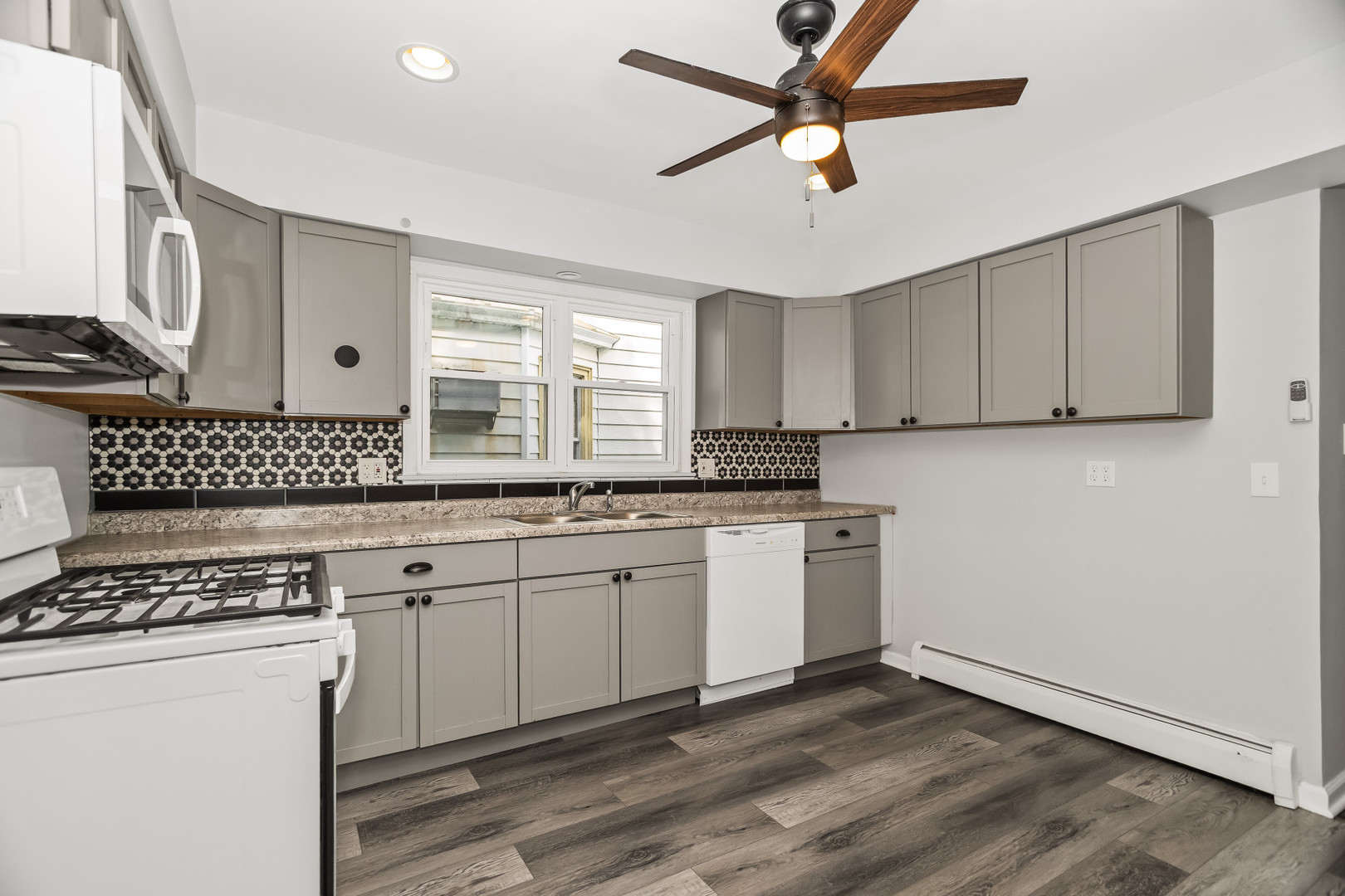 4028 W Waveland Avenue