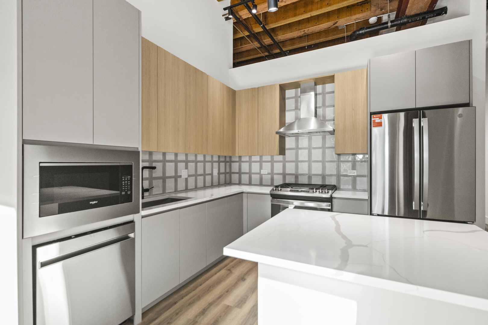 153 W Ohio Street Unit: 406