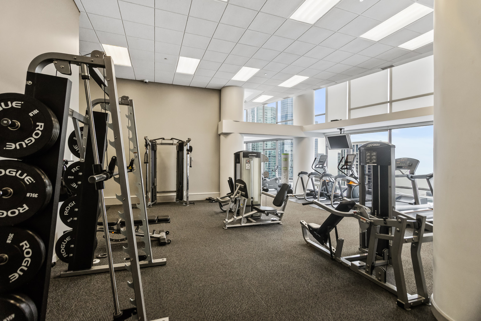 100 E 14th Street Unit: 708