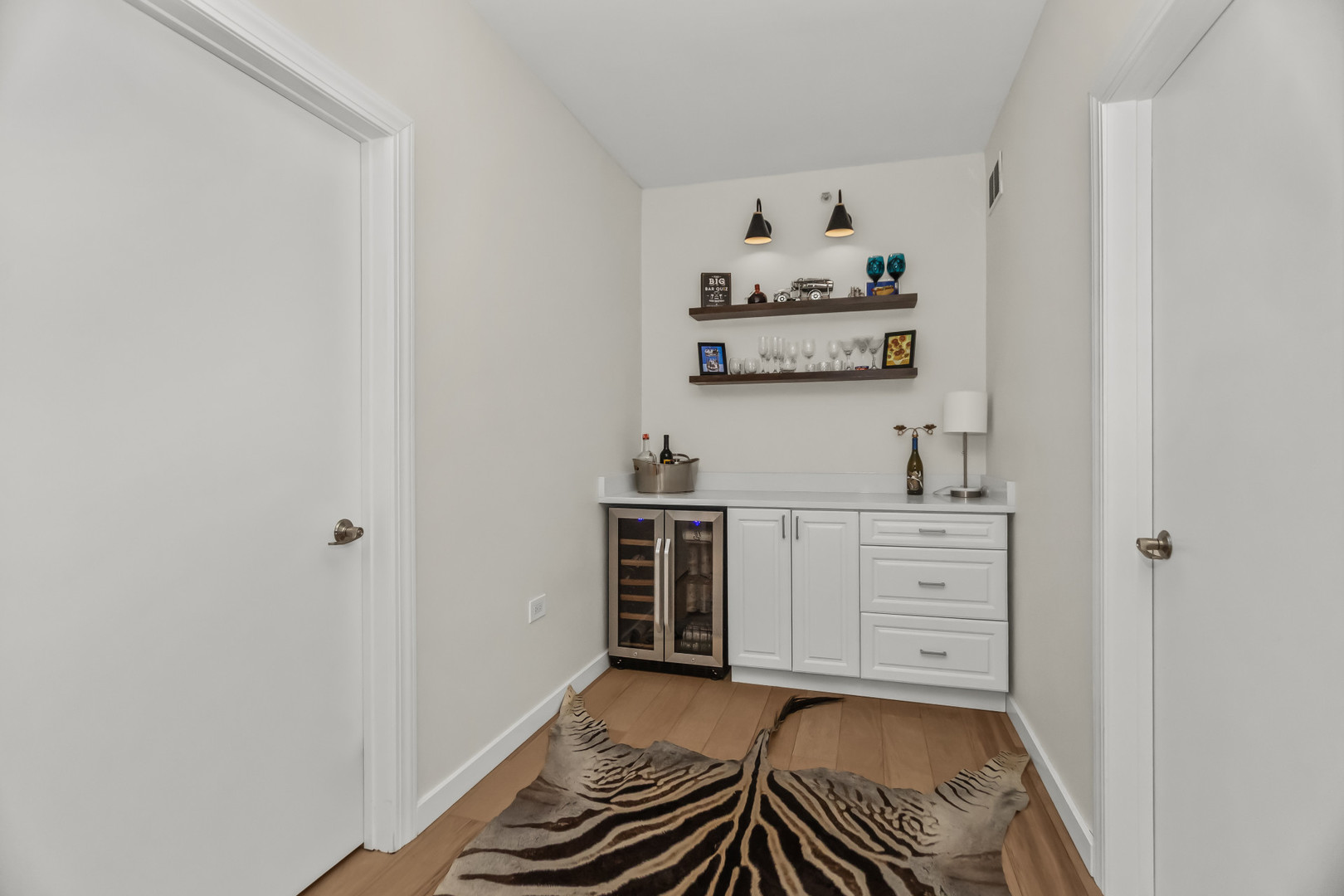 100 E 14th Street Unit: 708