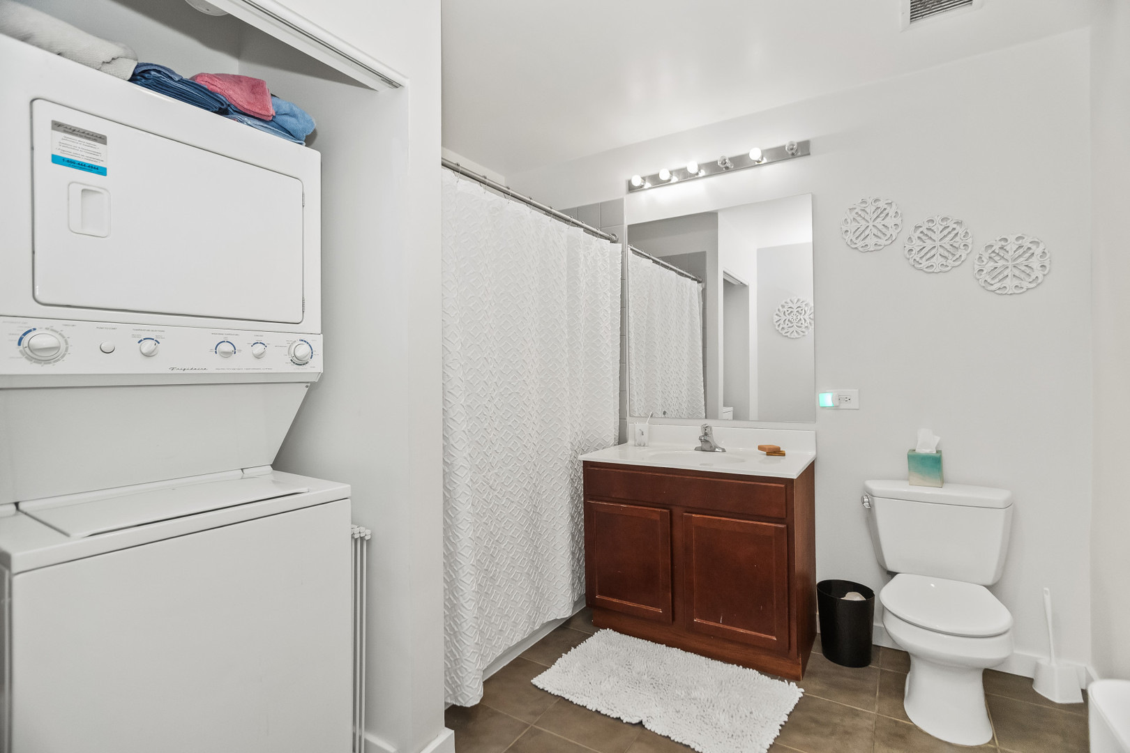 100 E 14th Street Unit: 708