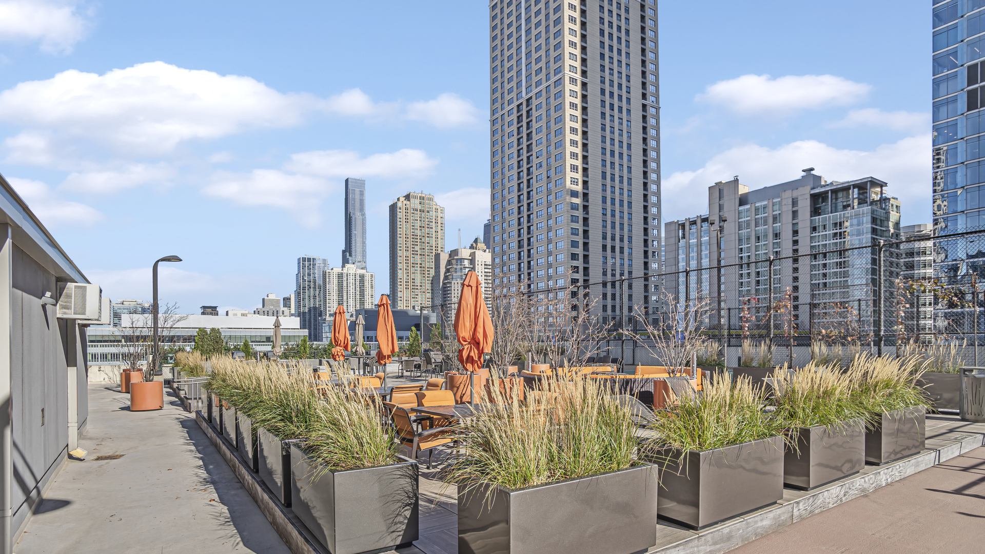 345 N La Salle Drive Unit: 4302