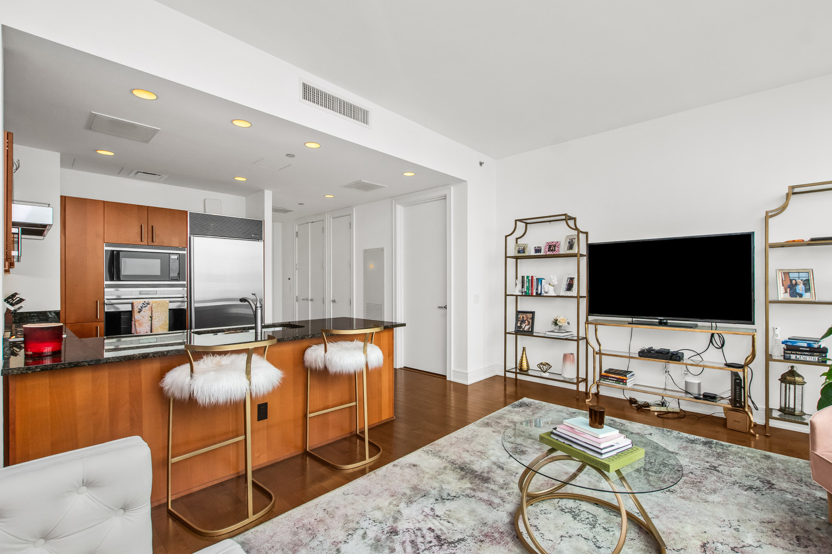 401 N Wabash Avenue Unit: 70C