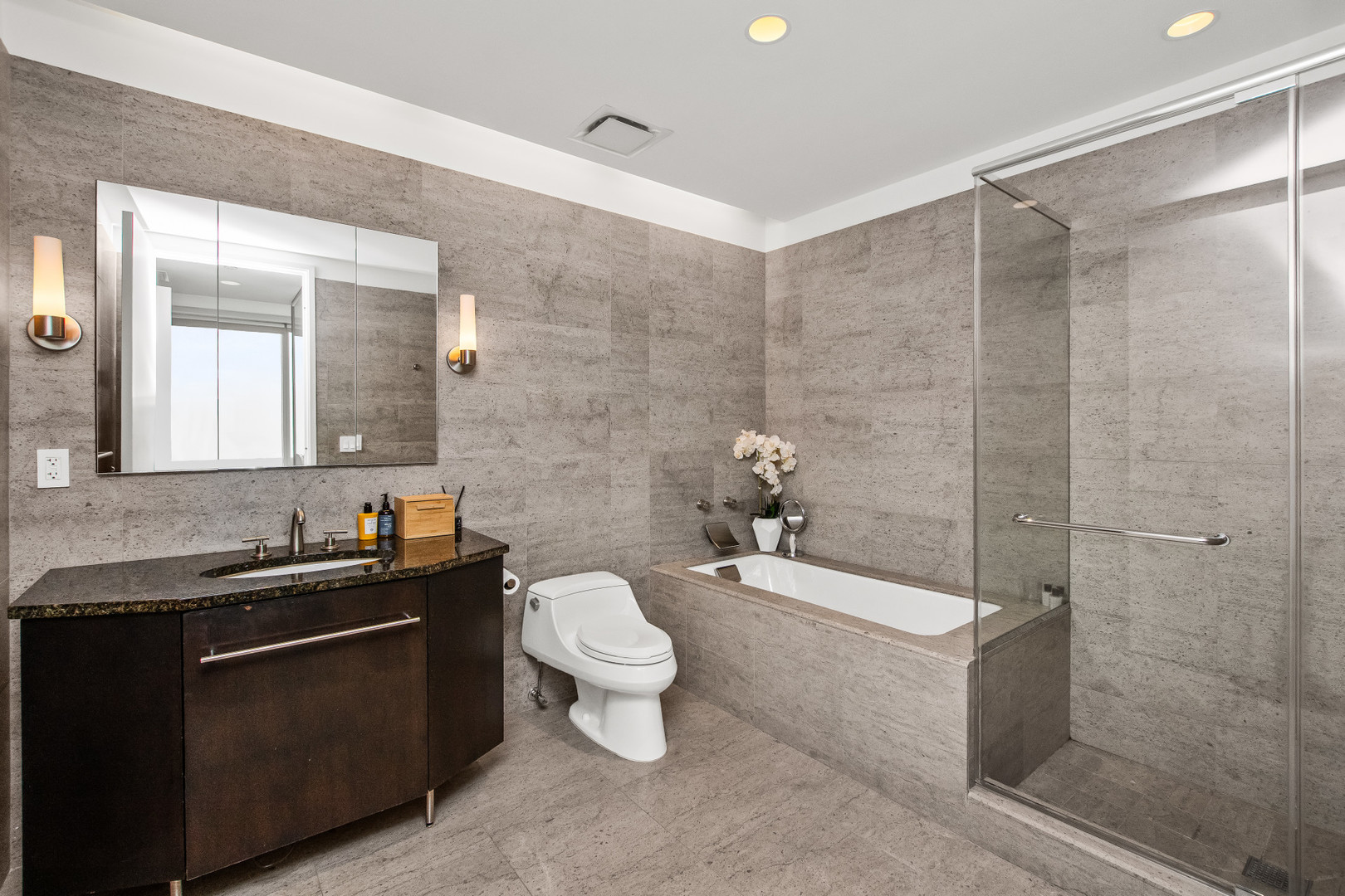 401 N Wabash Avenue Unit: 70C