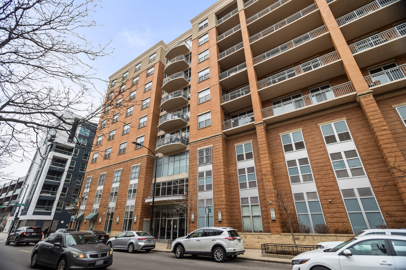 950 W MONROE Street Unit: 817