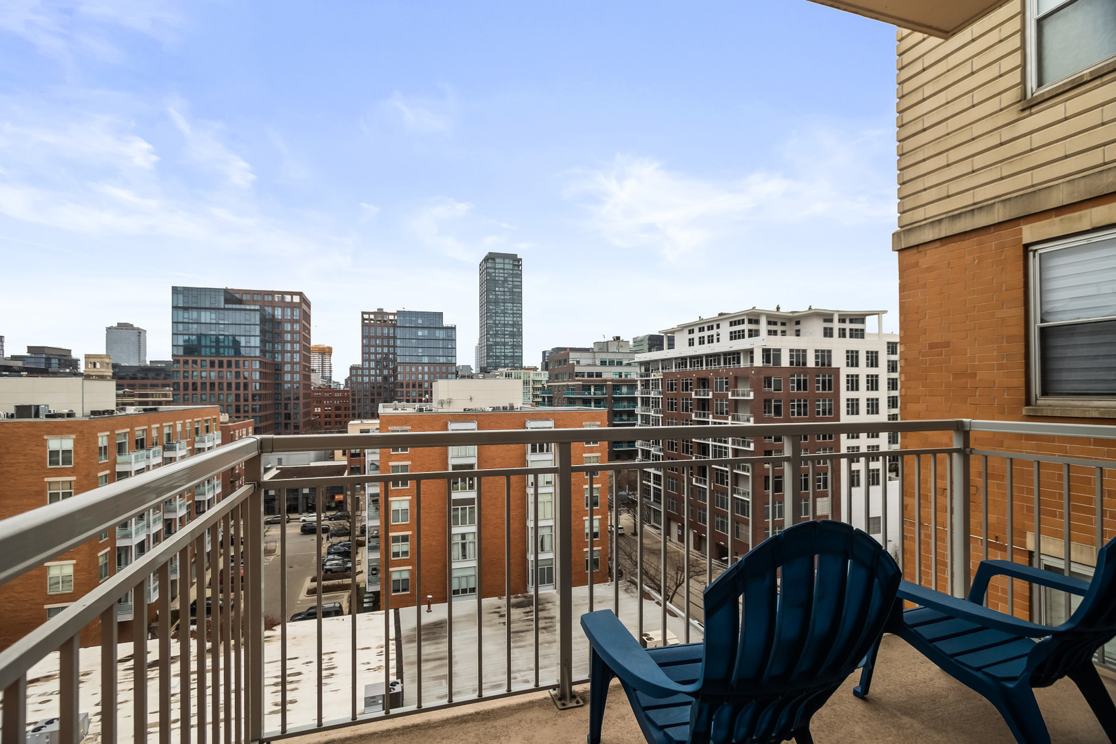 950 W MONROE Street Unit: 817
