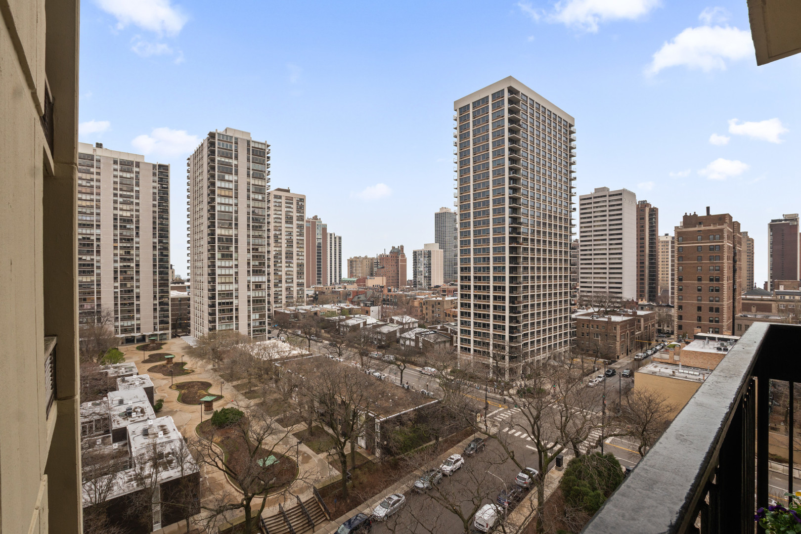 1360 N Sandburg Terrace Unit: 1106C