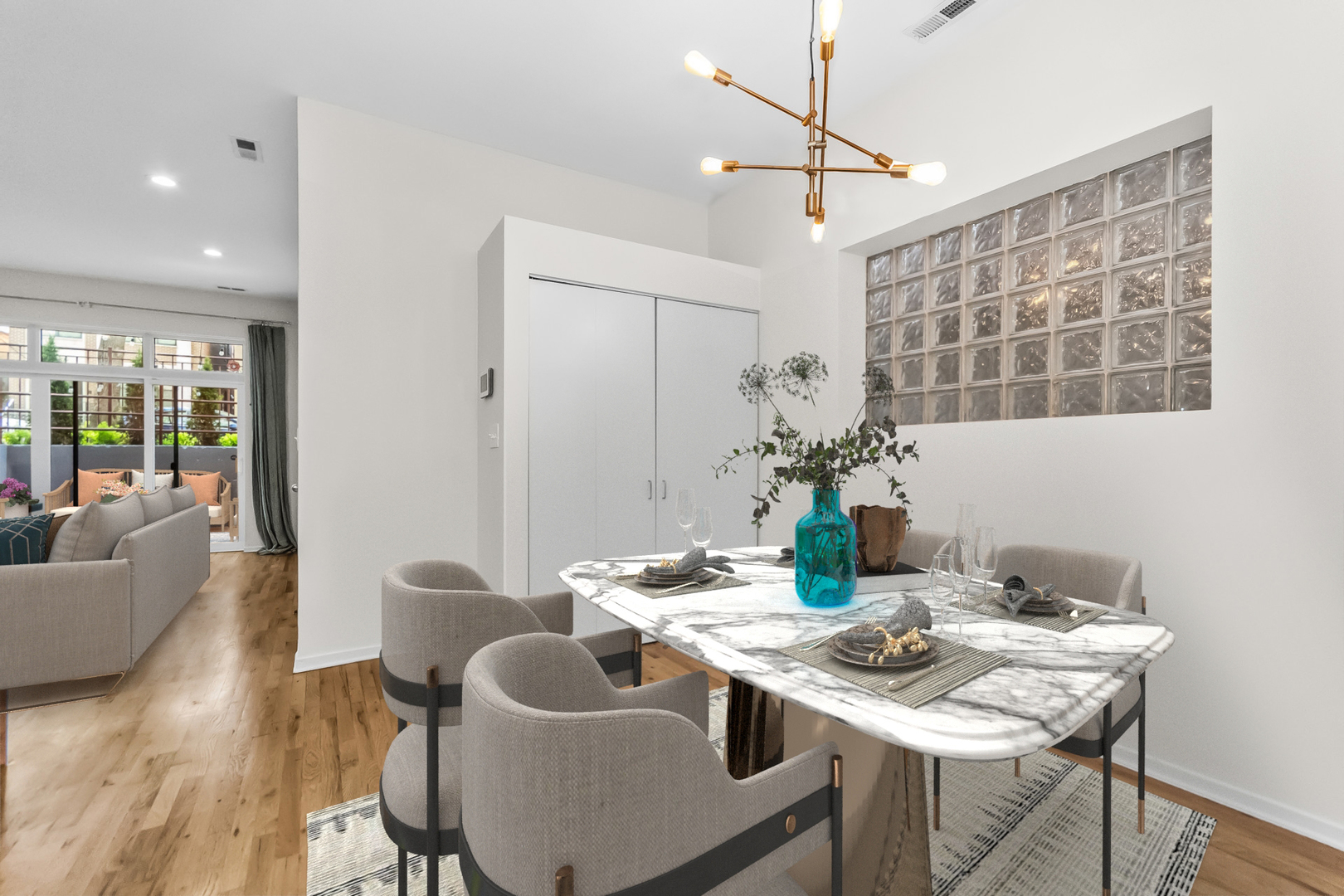 1659 N Oakley Avenue Unit: 1