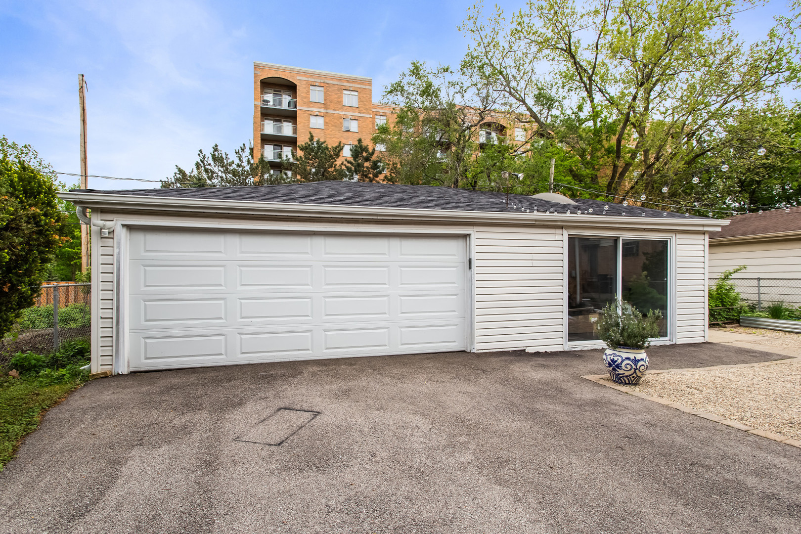 6709 W Forest View Lane