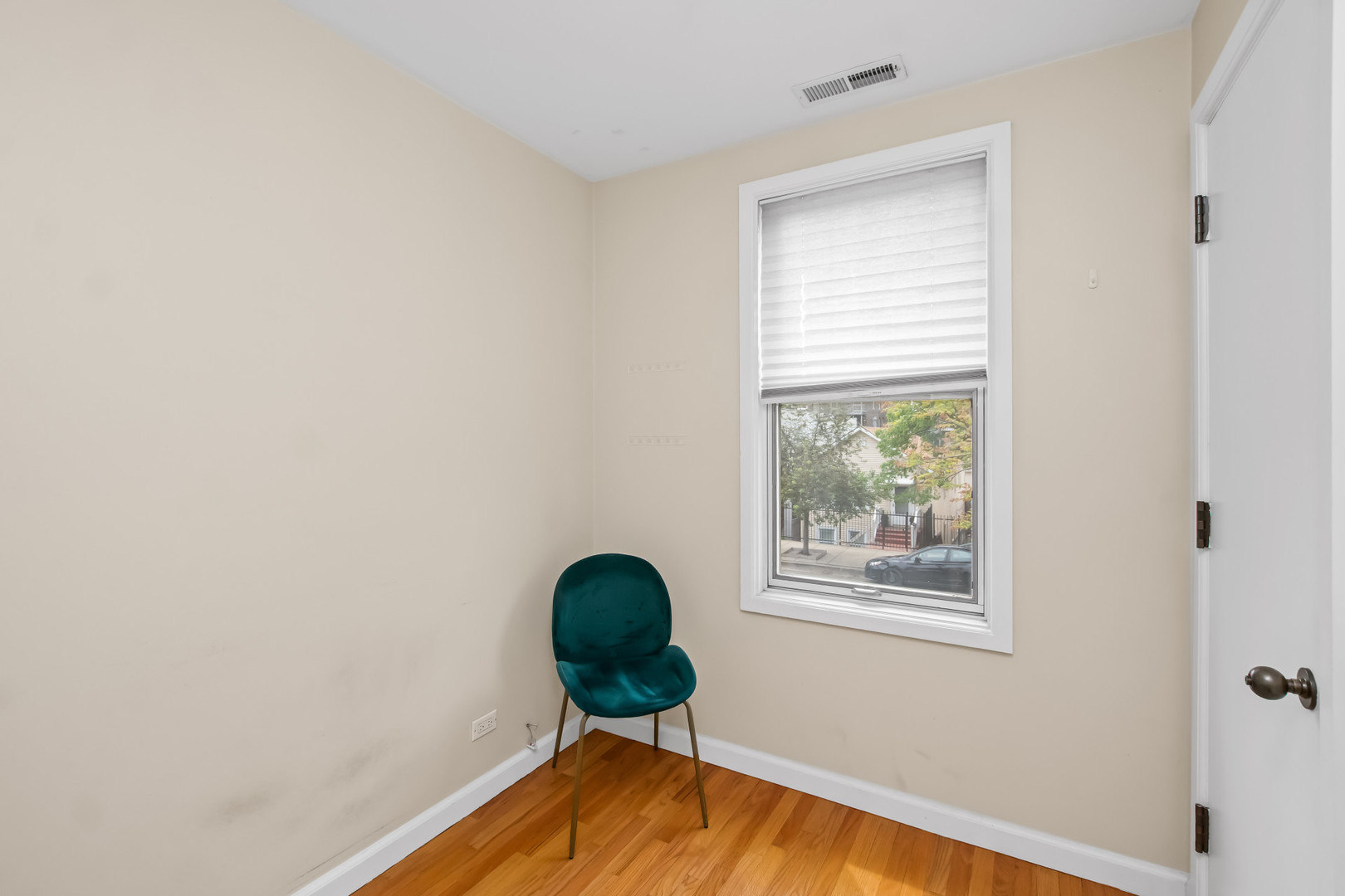 2238 W 21st Place