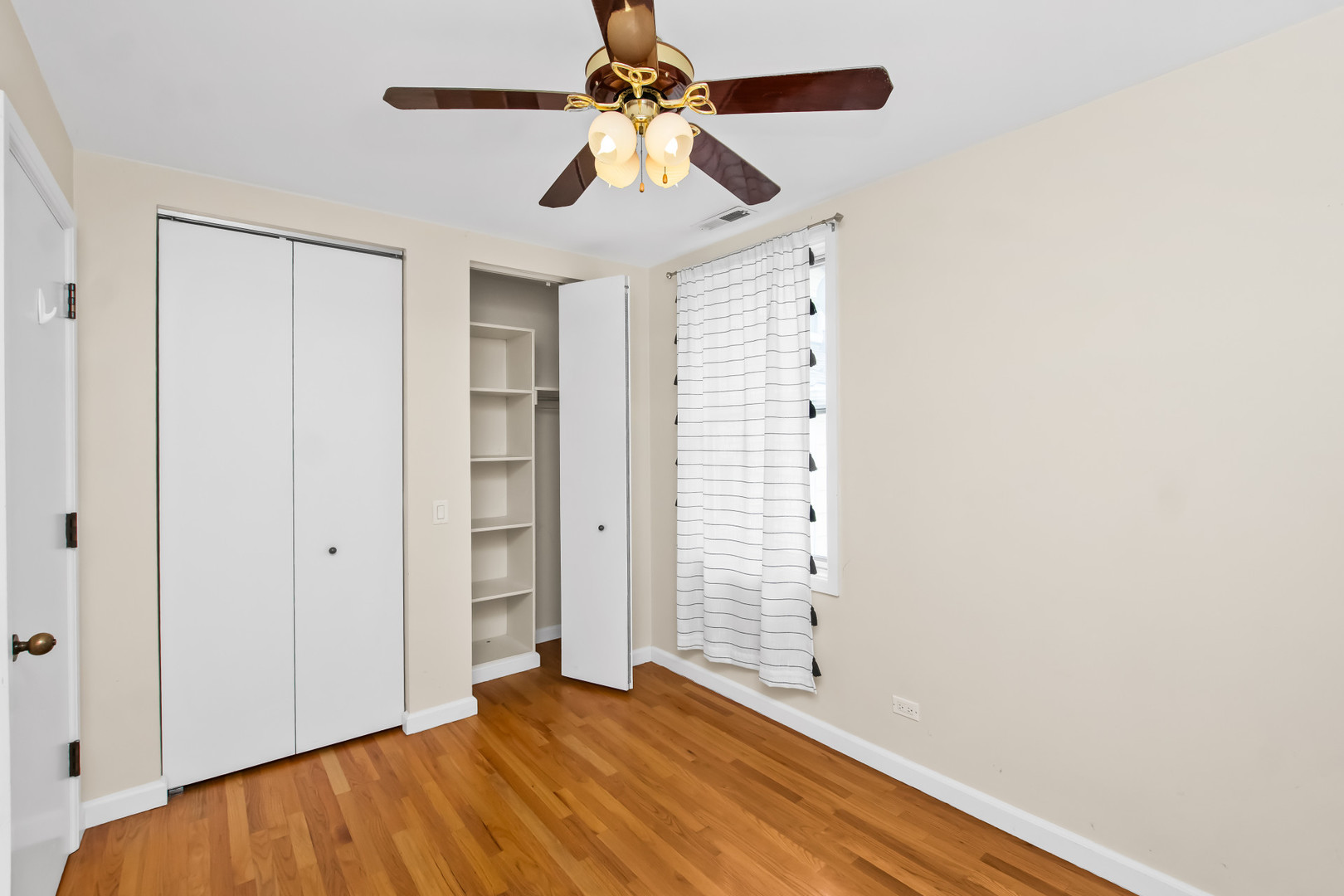 2238 W 21st Place