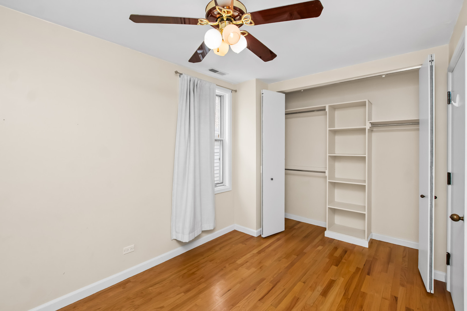 2238 W 21st Place