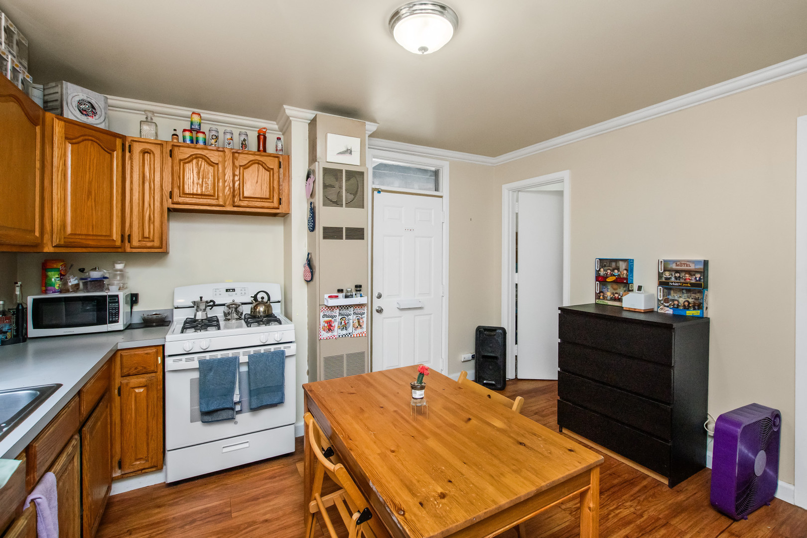 2238 W 21st Place