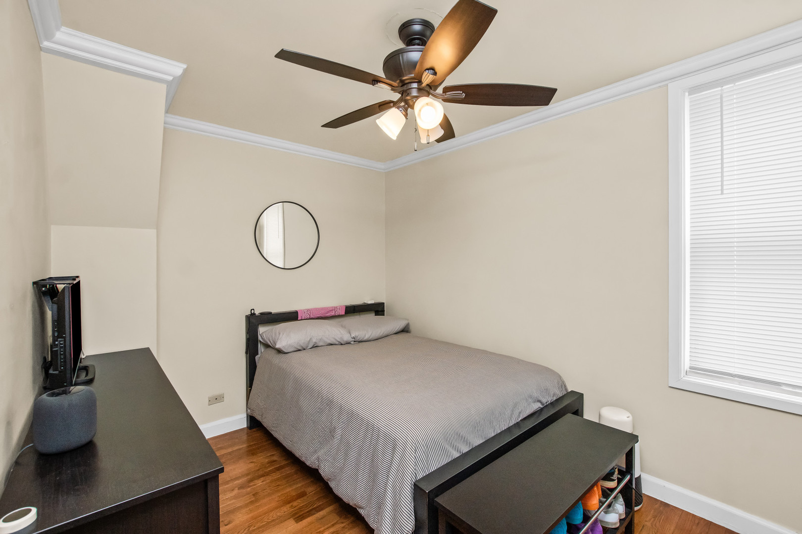 2238 W 21st Place