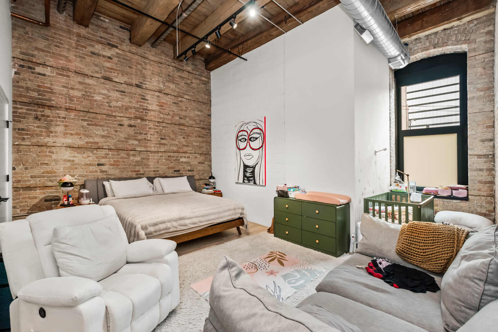 153 W Ohio Street Unit: 104