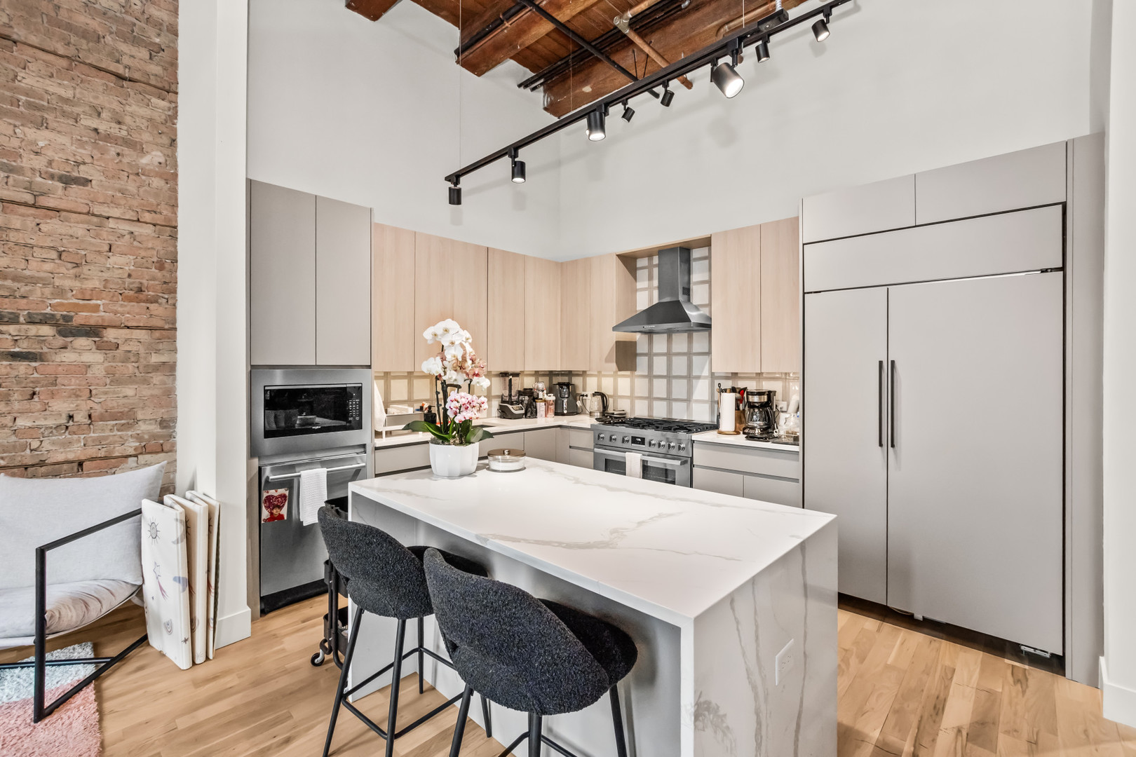 153 W Ohio Street Unit: 104