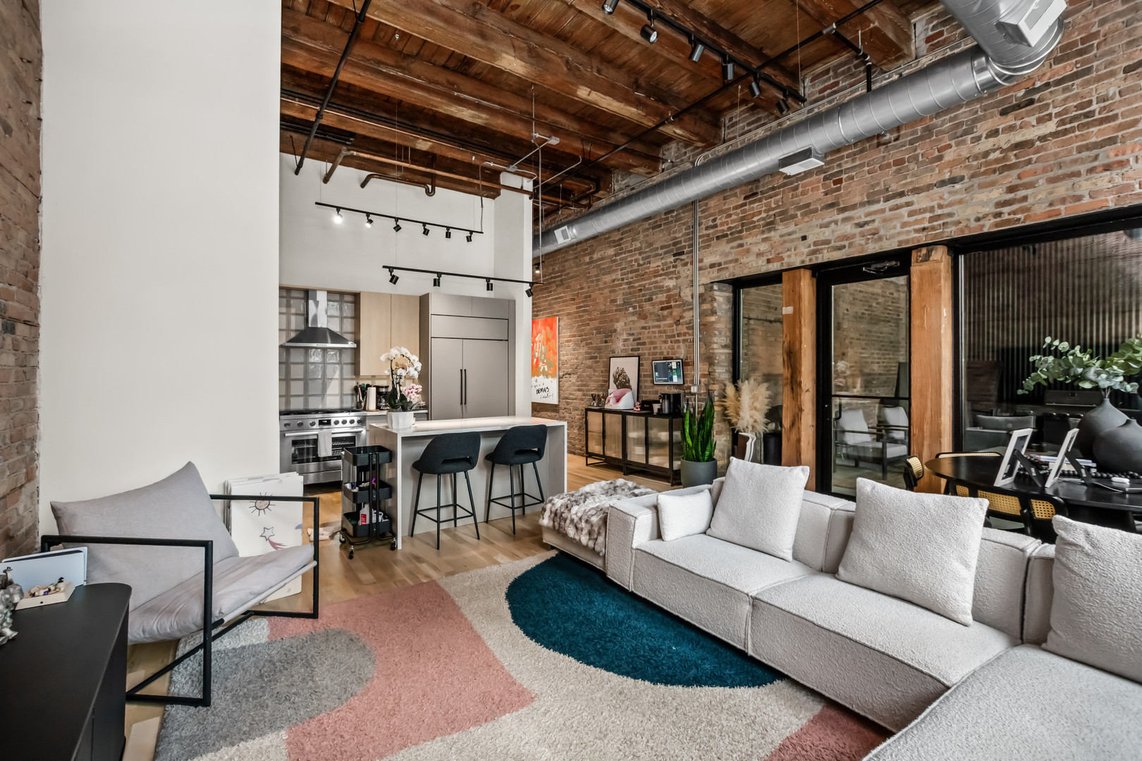 153 W Ohio Street Unit: 104