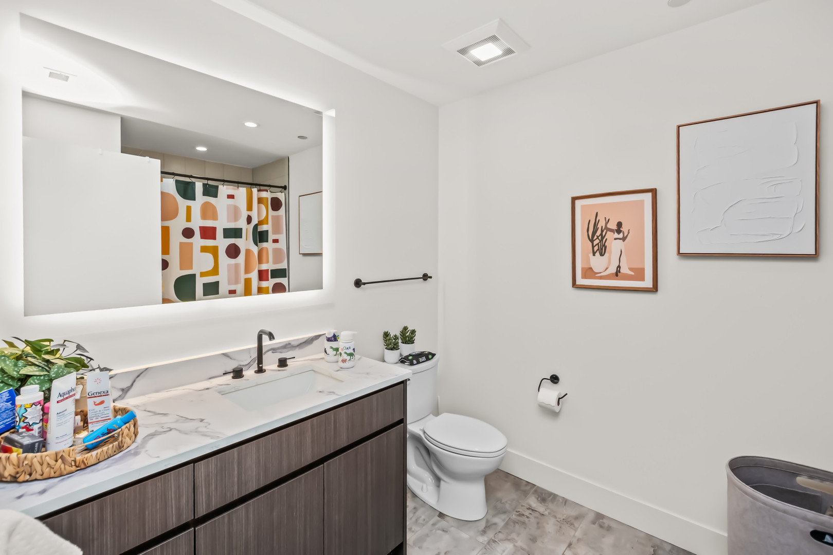 153 W Ohio Street Unit: 104