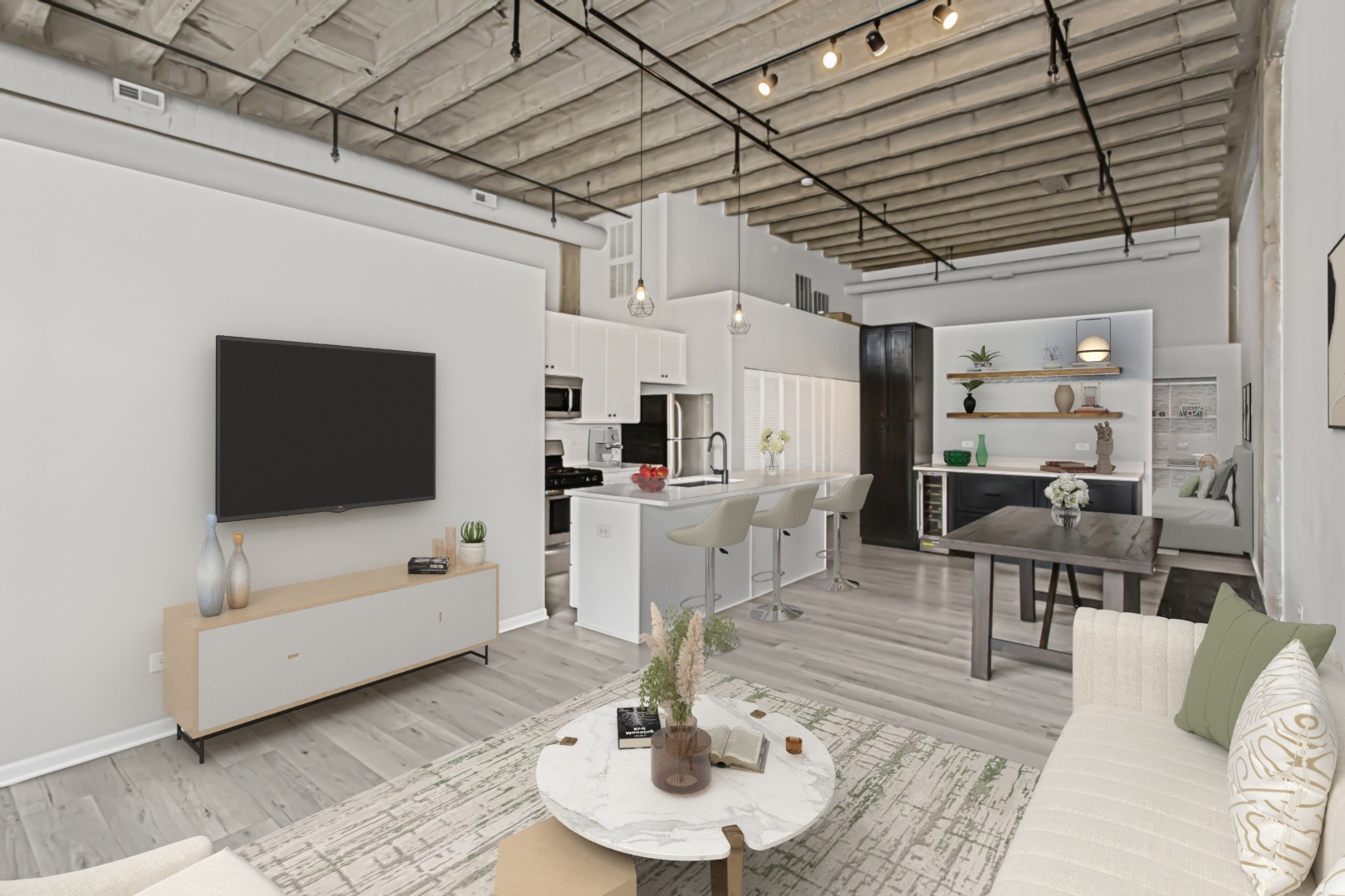 1600 W Adams Street Unit: 202