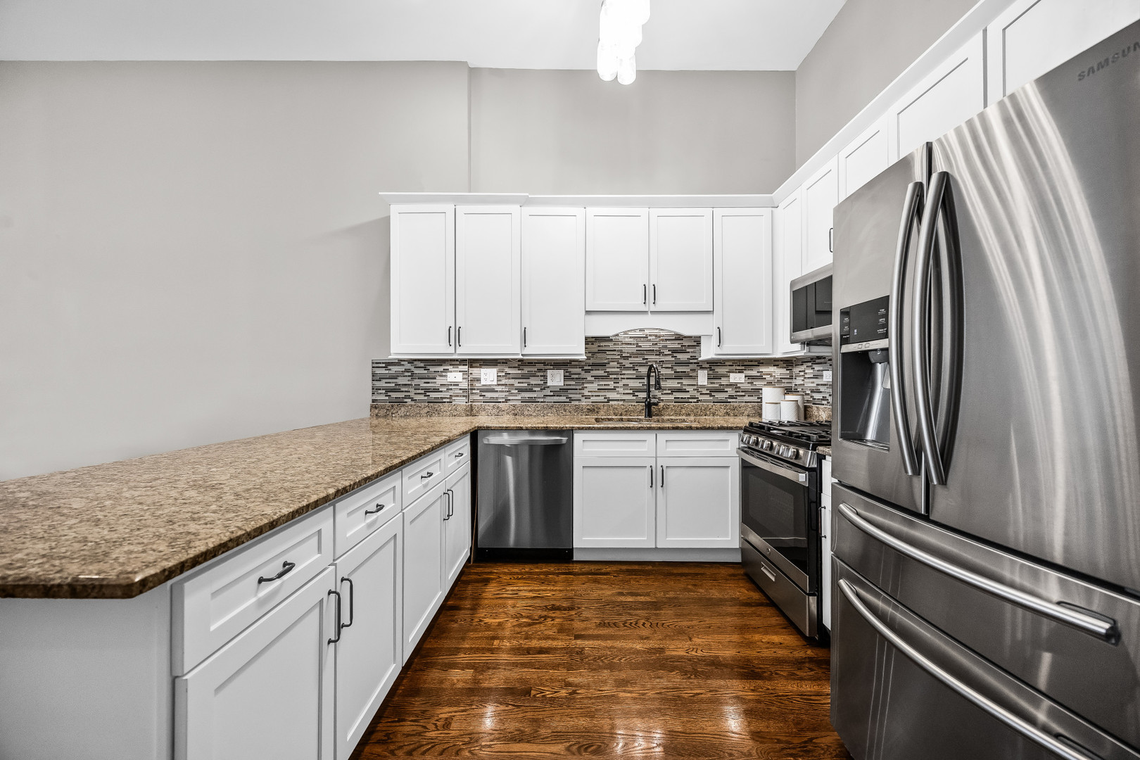 2003 W Superior Street Unit: 1E