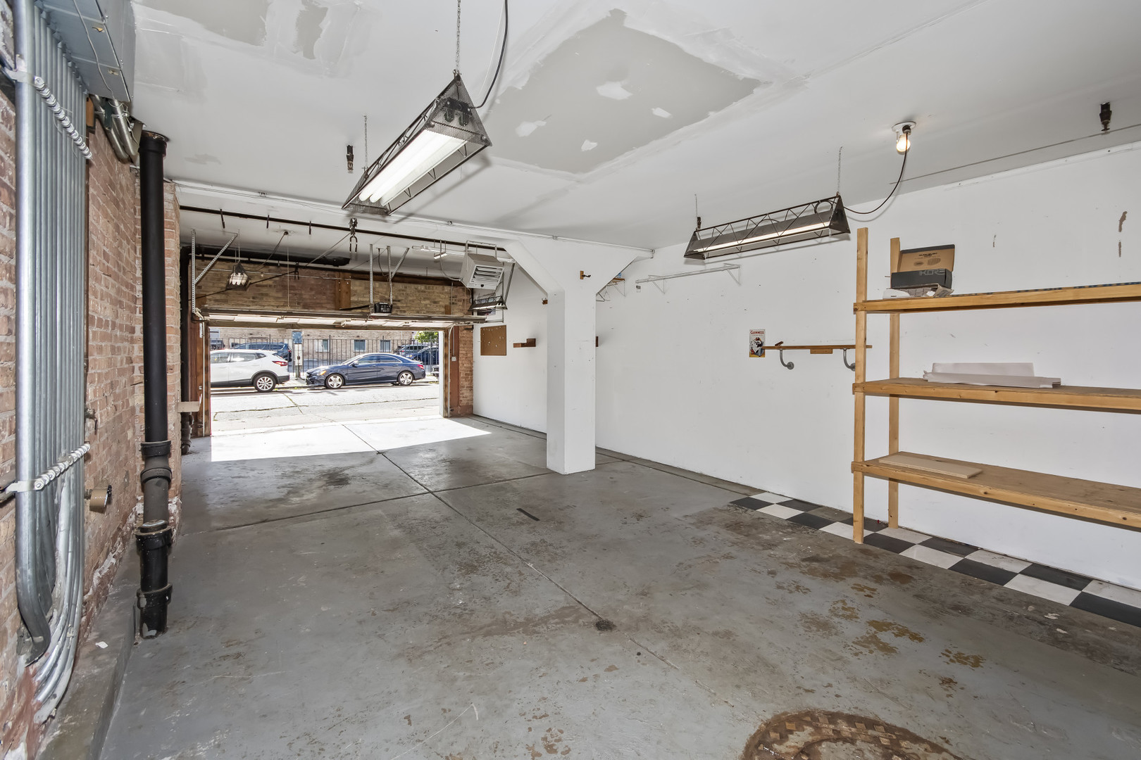 2221 N Lister Avenue Unit: 3A