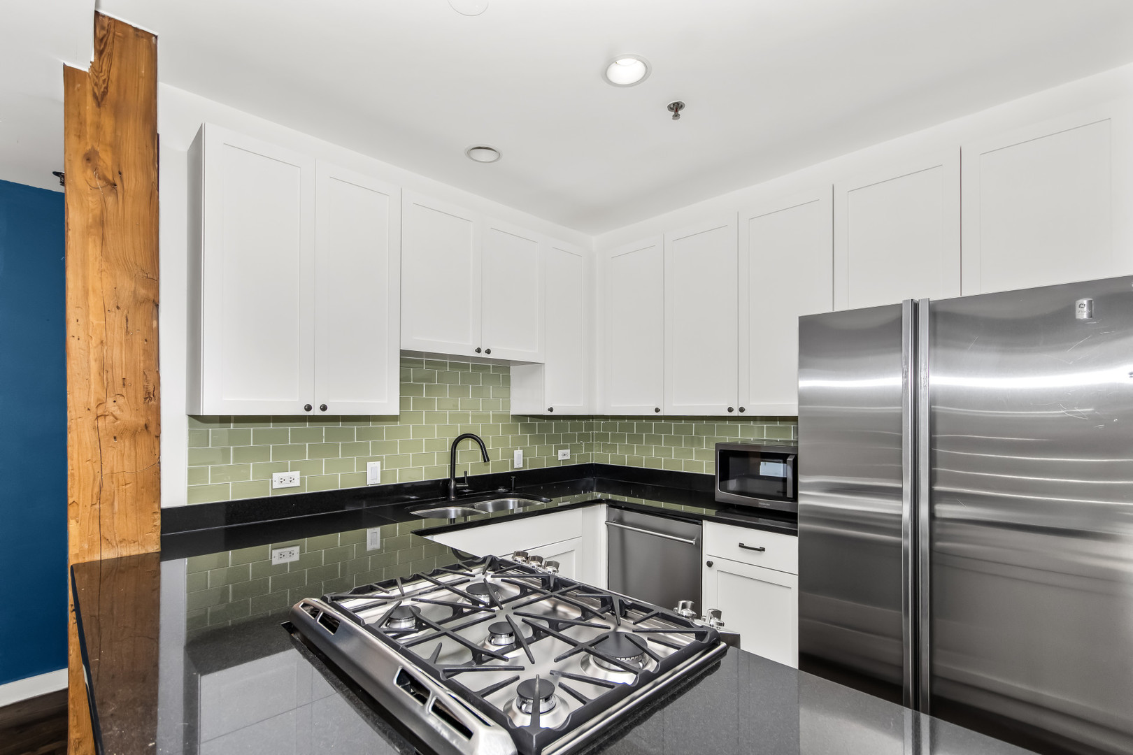 2221 N Lister Avenue Unit: 3A