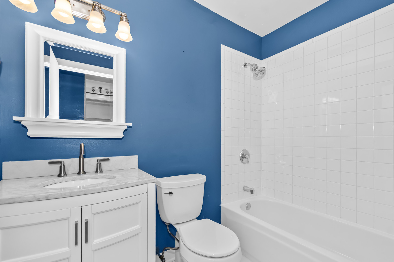 2221 N Lister Avenue Unit: 3A