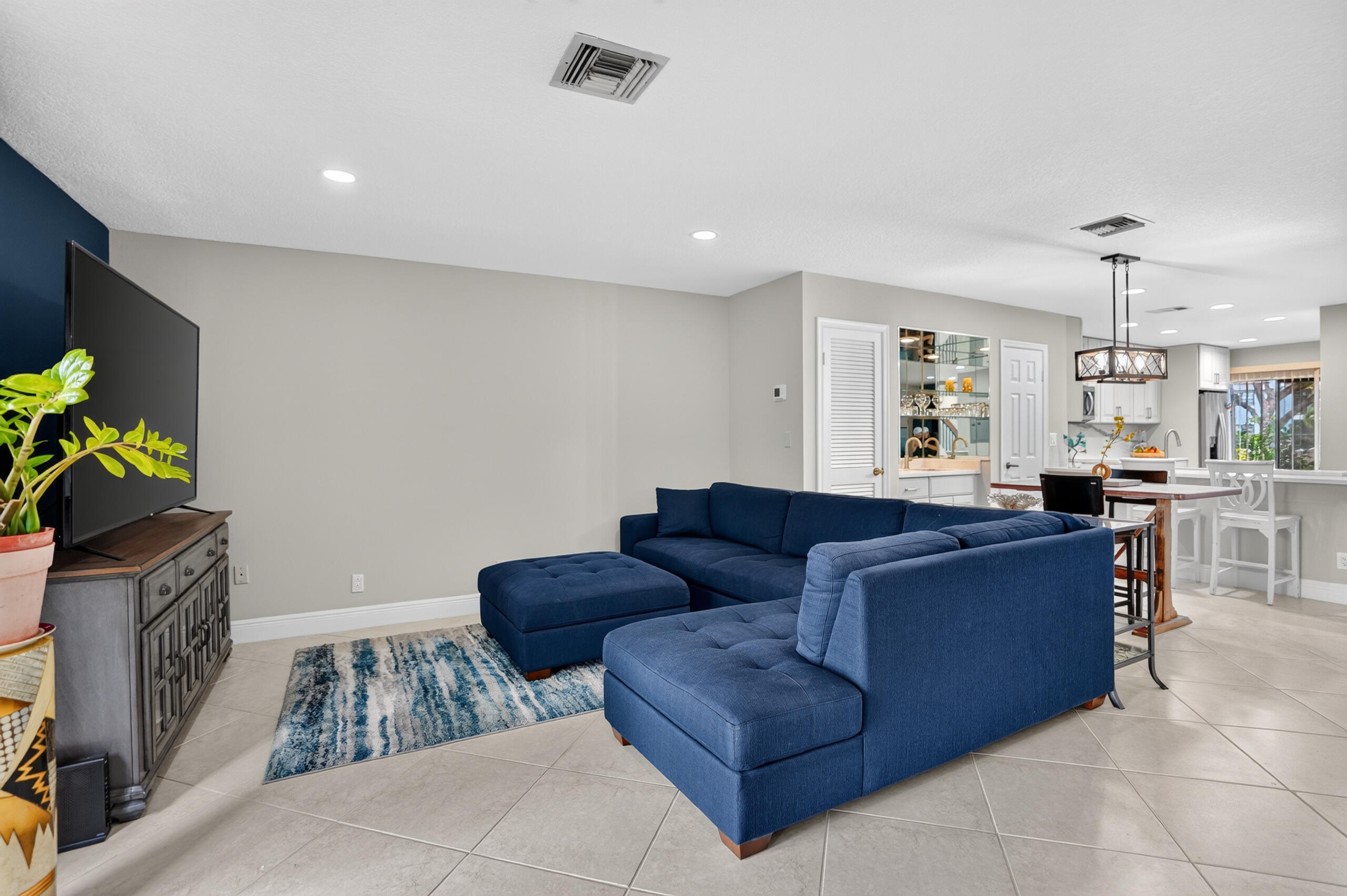 400 CANAL Point S 130