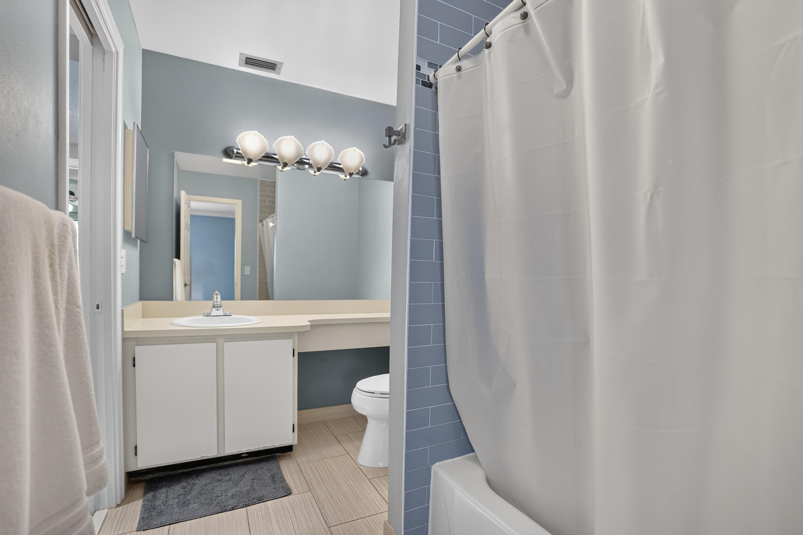 400 CANAL Point S 130