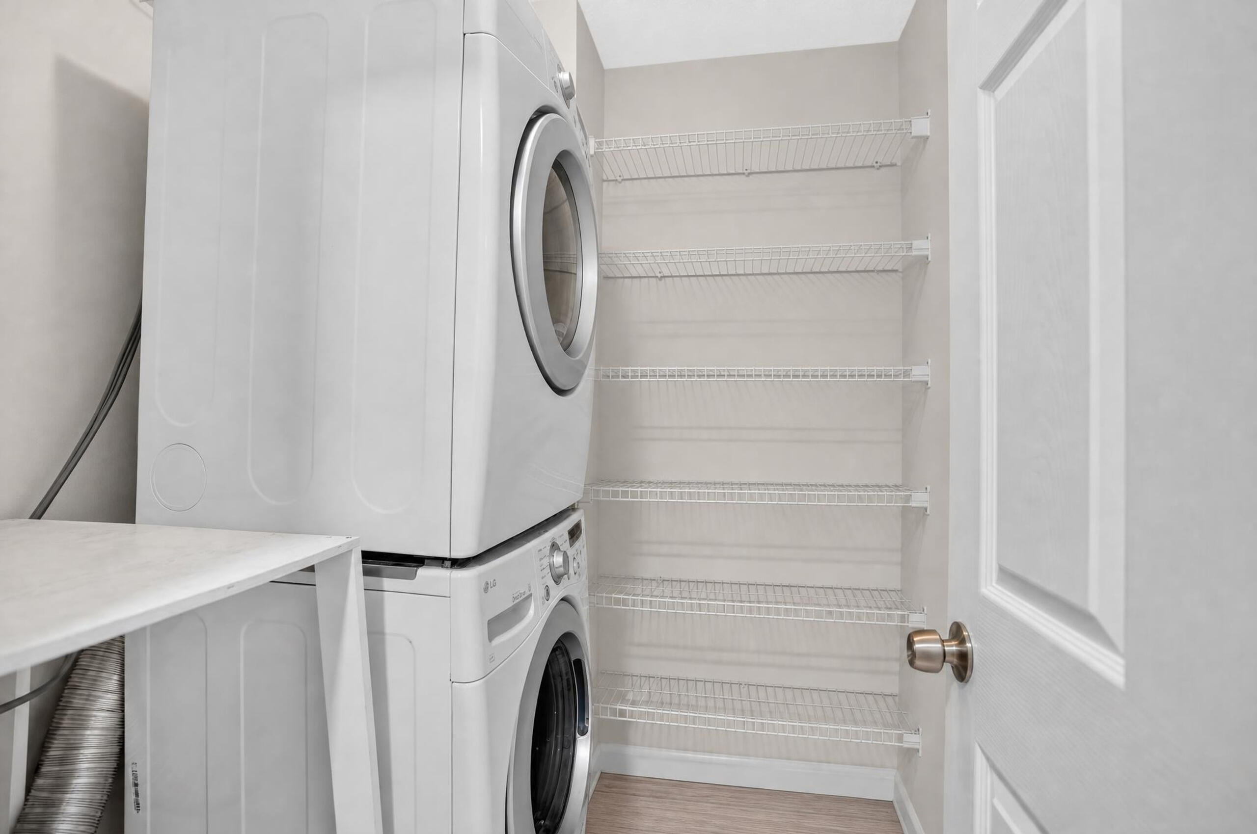 400 CANAL Point S 130