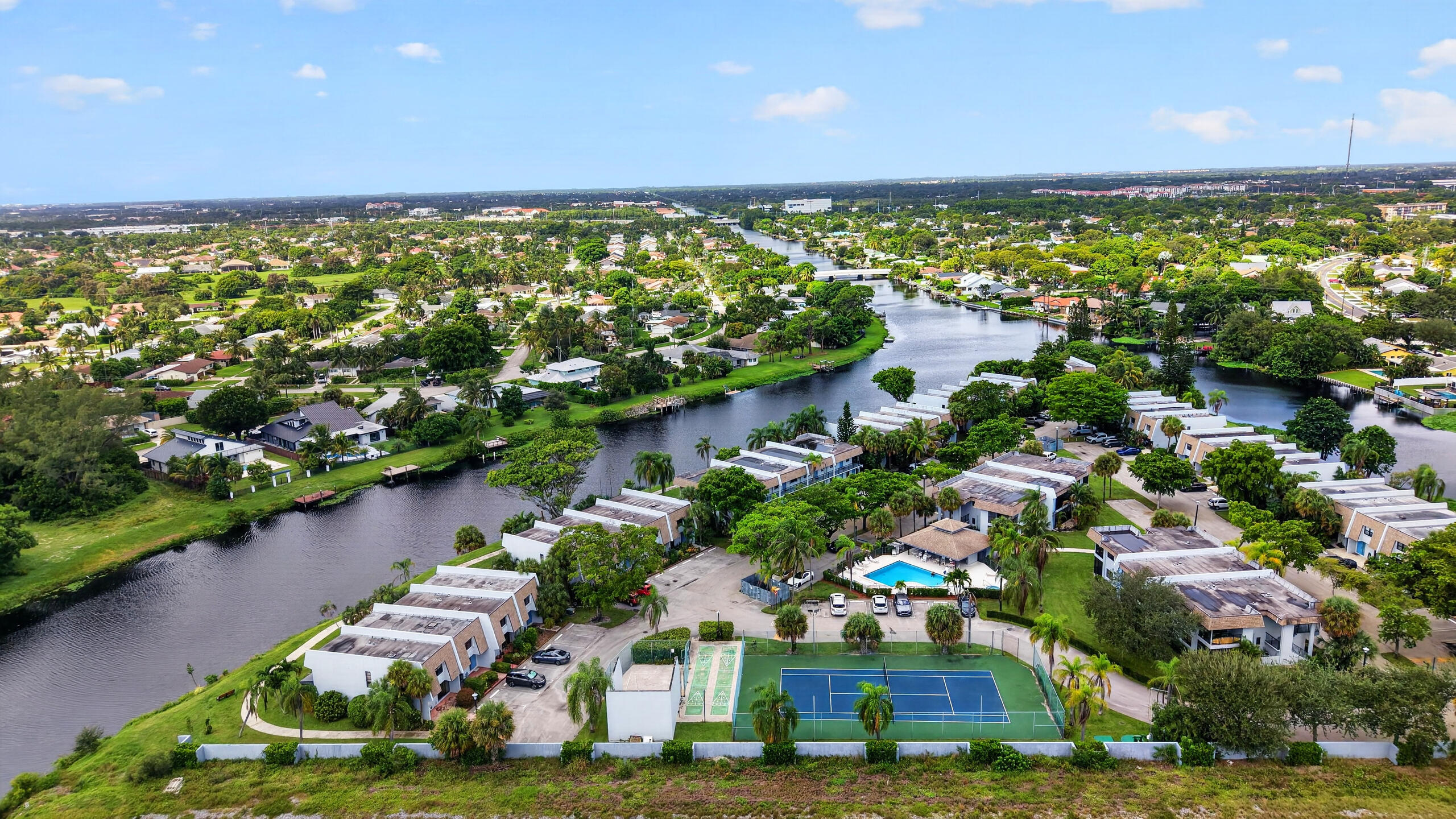 400 CANAL Point S 130