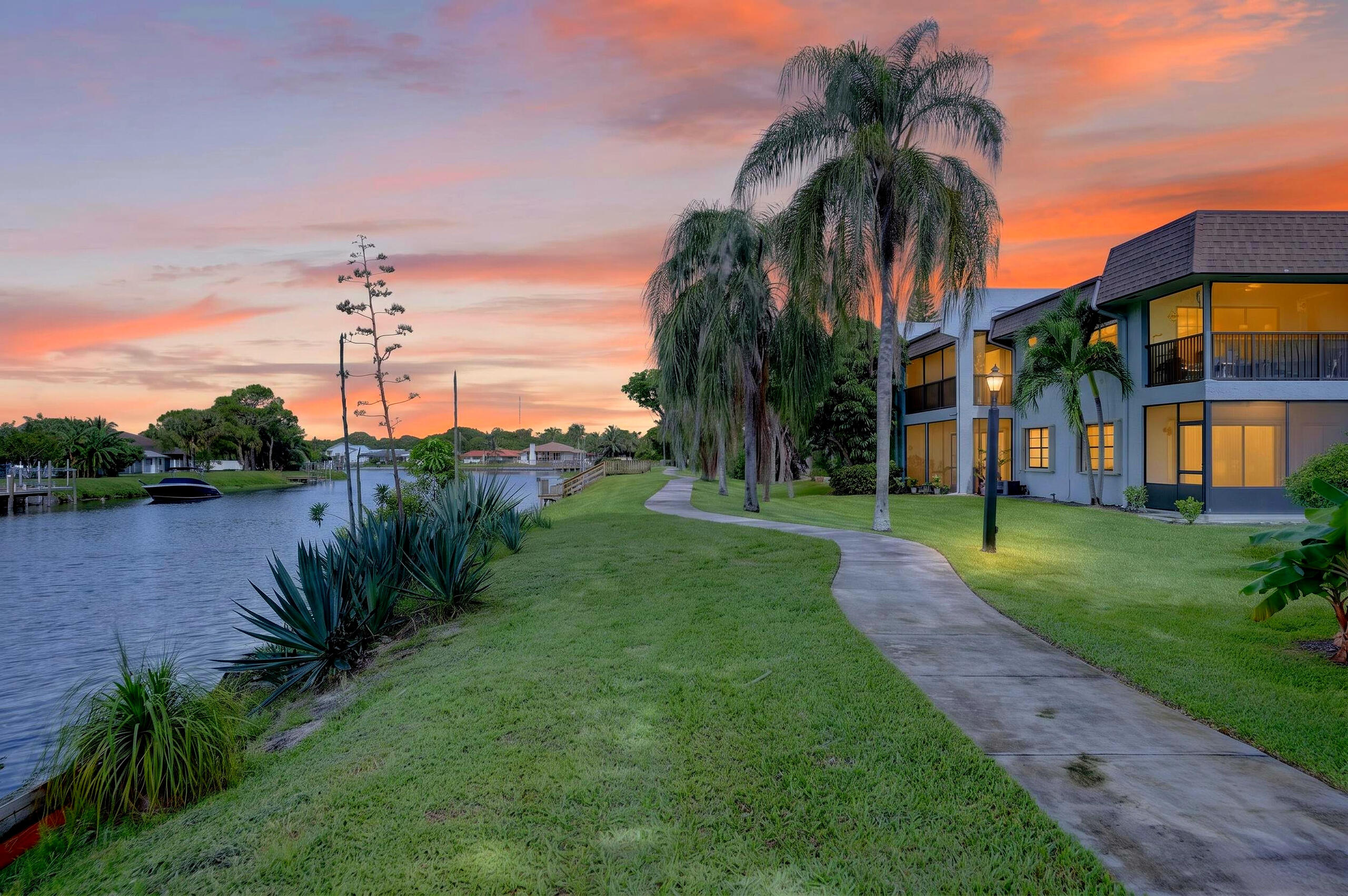 400 CANAL Point S 130