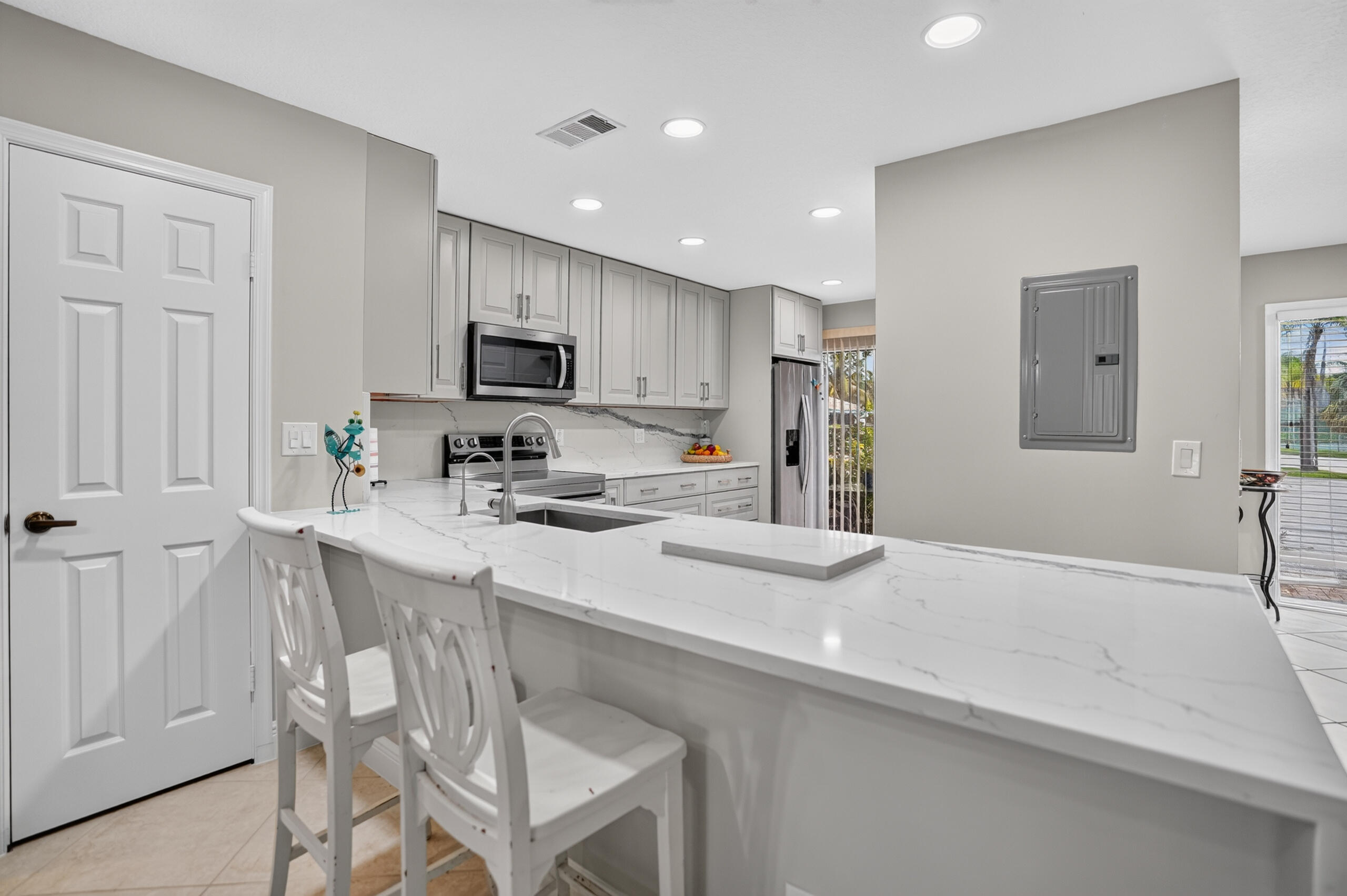 400 CANAL Point S 130