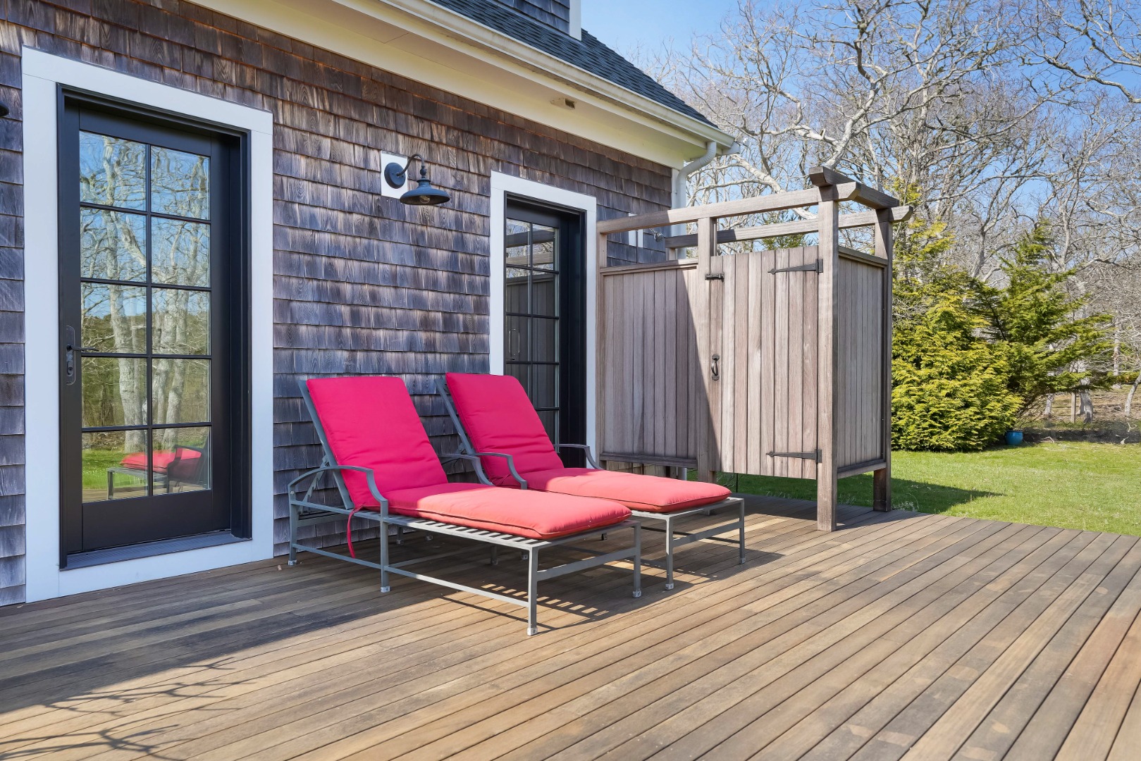 114 Meetinghouse Way
