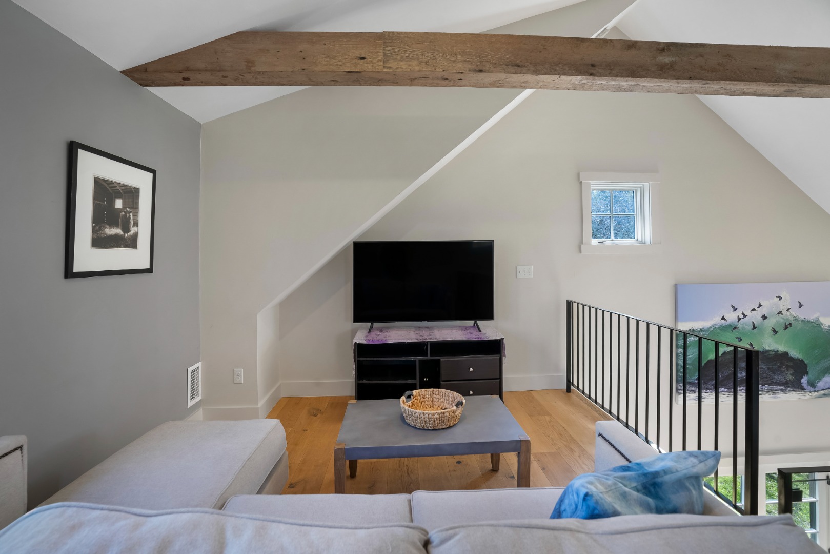 114 Meetinghouse Way