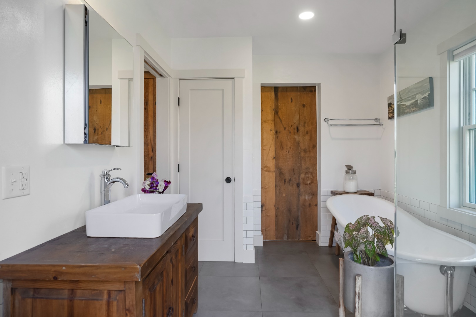 114 Meetinghouse Way