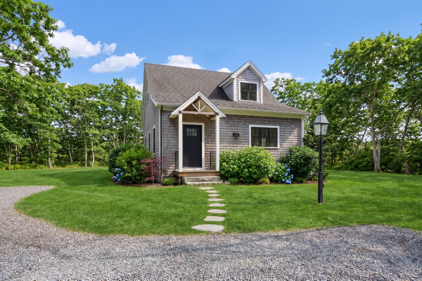 114 Meetinghouse Way