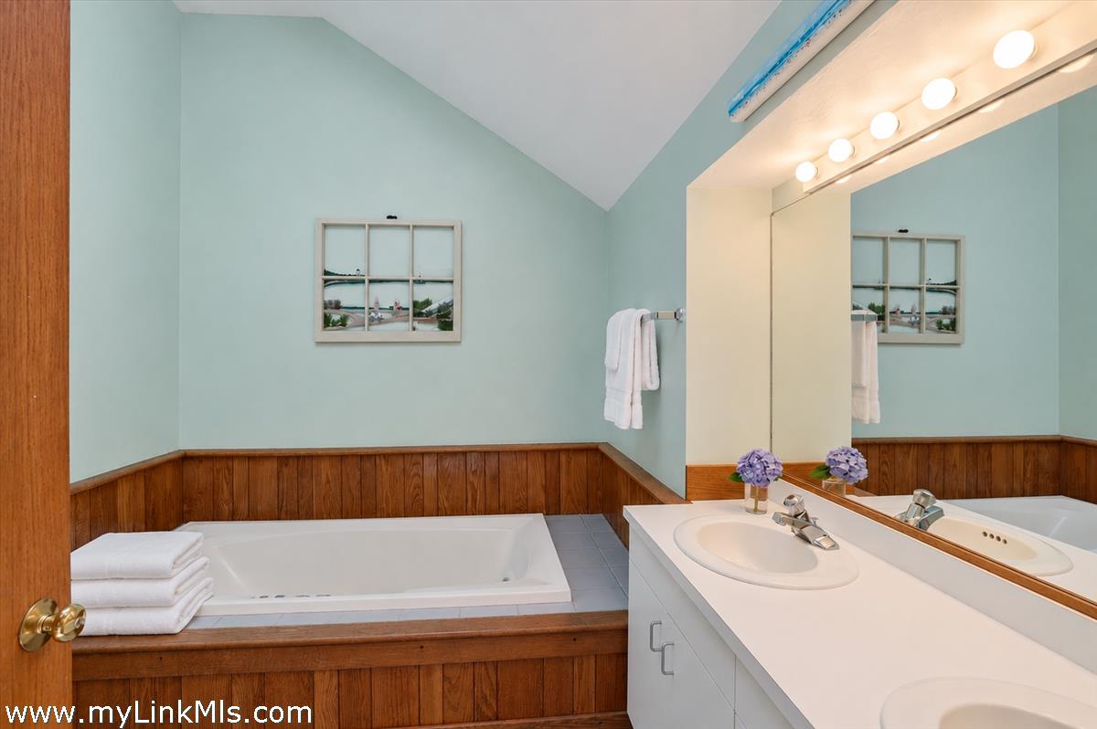 40 Hidden Cove Road Unit 2 # 2