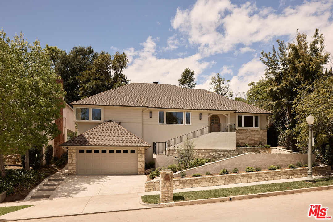 241 S Bentley Ave