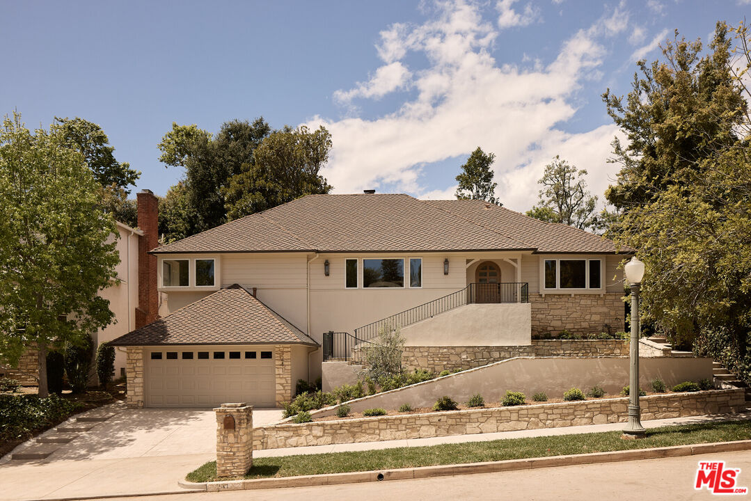 241 S Bentley Ave
