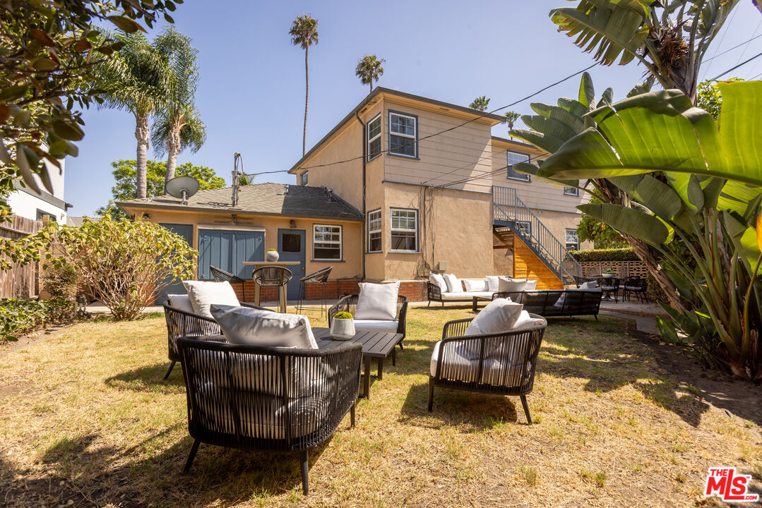1121 Grant Ave
