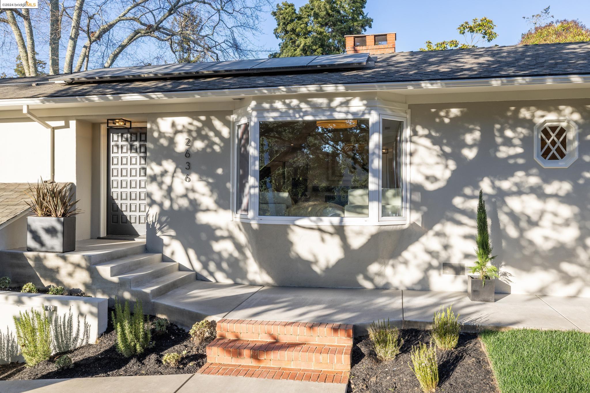 2636 La Cuesta Ave
